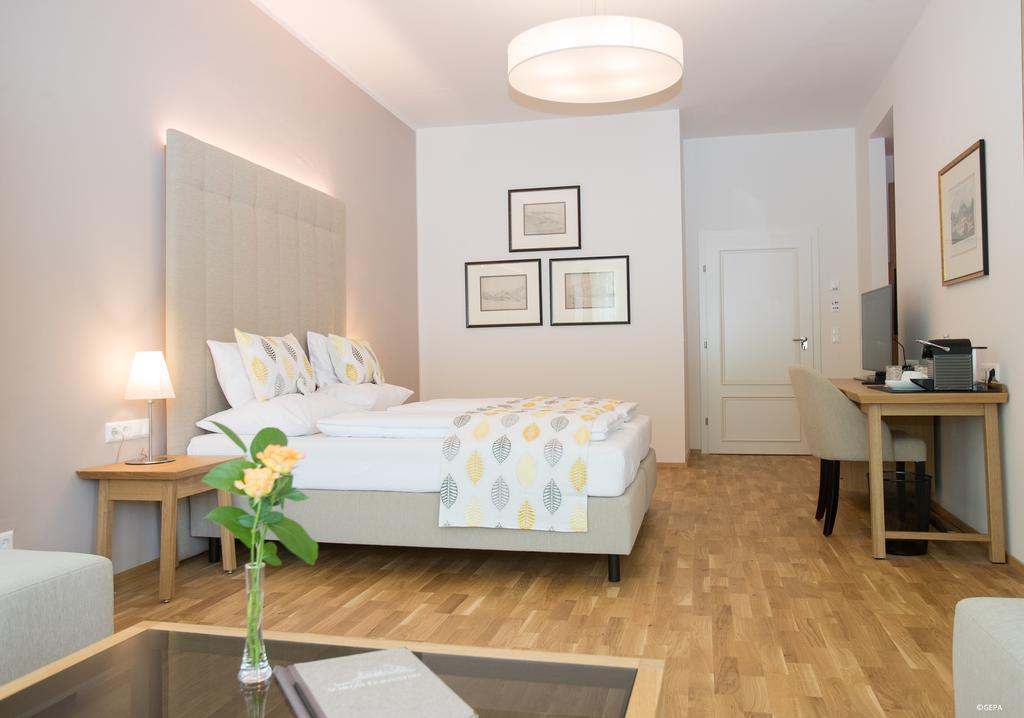 Suiten Schloss Finkenstein Godersdorf Ngoại thất bức ảnh